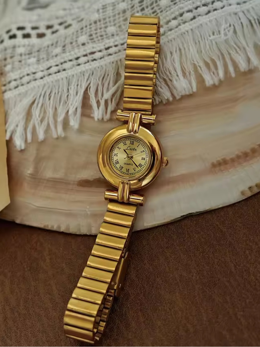 Classic Vintage Gold Women’s Watch with Roman Numeral Dial - Picture 10 of 12